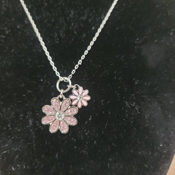 COACH-Flower Medallion Necklace with Rhinestones (Brand New)(Gift box included) - Picture 13 of 13